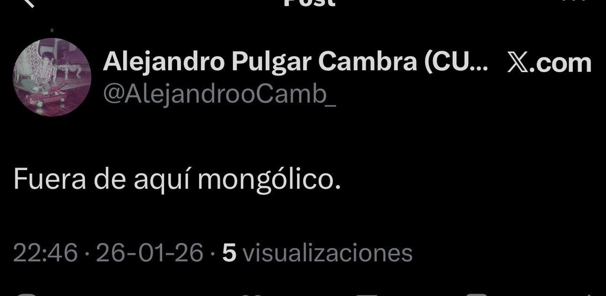 Politiqueando33's tweet photo. @MiCarratu @AlejandrooCamb_ @DOMINGOSHAGUI @RobertoSmithP Este @AlejandrooCamb_  es un falso derechista… 

Es un insultador de oficio que ahora se la da de la “vistima”… 

Es un izquierdista con intereses chavistas… puedo demostrarlo. 

Apostaba y amenazaba a todo aquel que afirmaba que Trump se llevaría a Maduro eso no le gustó… https://t.co/fFO3RvA5Hy