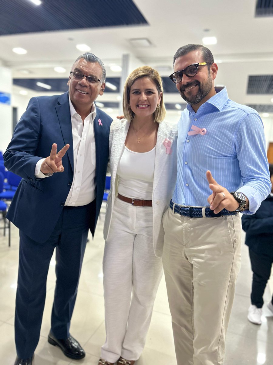 davidnovoatosca's tweet photo. Un gusto acompañar a mi amiga  @JaredGonzalezMX en su informe de actividades en el @panleonmx. Se nota el esfuerzo, la dedicación y el compromiso por seguir trabajando por las familias leonesas. ¡Enhorabuena, Jared! 👏🏻

#León #Guanajuato #DavidNovoa https://t.co/Dg3AeGFKlQ