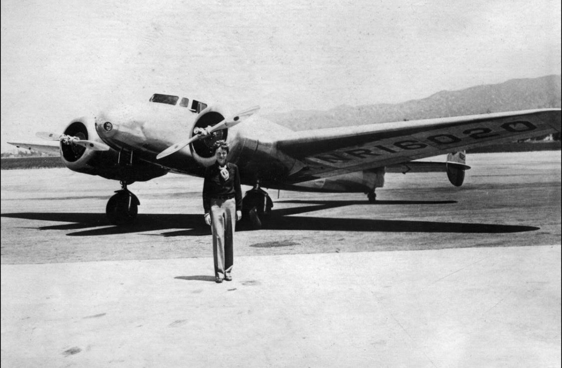 Xred1000's tweet photo. $900,000… JUST TO FIND TREES?! 😭🌴

The search for Amelia Earhart’s missing plane hits another dead end. ✈️

#Mystery #History #Viral https://t.co/DQW7914HDK