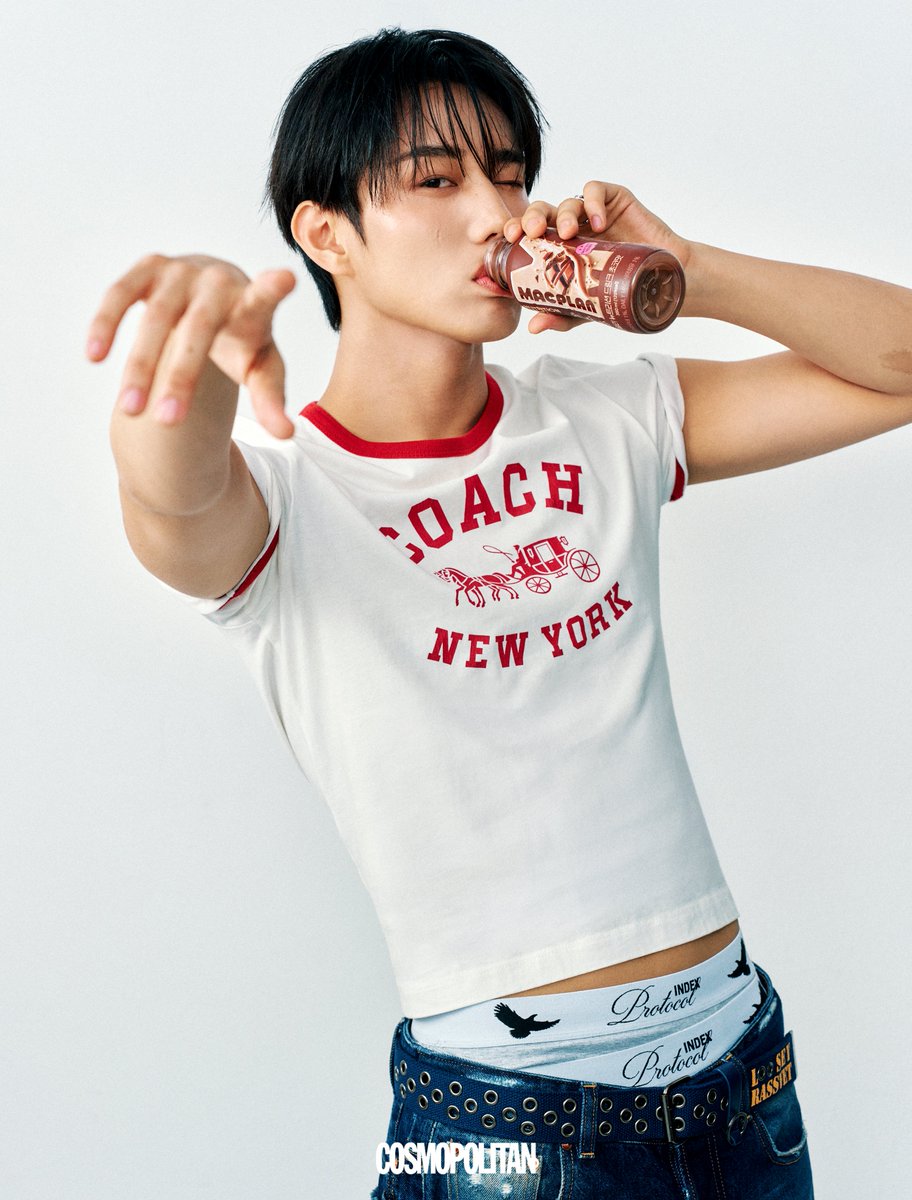 cosmokorea's tweet photo. 보기만 해도 득근되는 조합! 피원하모니 인탁과 맥플랜이 함께한 디지털 화보를 공개합니다🏉 럭비부터 복싱, 축구까지 각기 다른 스포츠맨으로 변신한 인탁에게 찰떡같이 어울리는 쉐이크를 매칭해 봤어요. 맥 식이섬유를 담아 더욱 특별한 단백질 쉐이크부터 간편하게 즐길 수 있는 맥플랜 드링크까지! 취향과 라이프스타일에 맞춰 다양하게 즐길 수 있는 맥플랜을 만나보세요.

🔗https://t.co/DrxJovMmzz

#제작비지원 #P1Harmony #인탁 #맥플랜쉐이크 #MAC식이섬유 #MACPLAN #피원하모니 #INTAK #피원하모니인탁 #황인탁 #코스모폴리탄 @P1H_official @CJWellcare