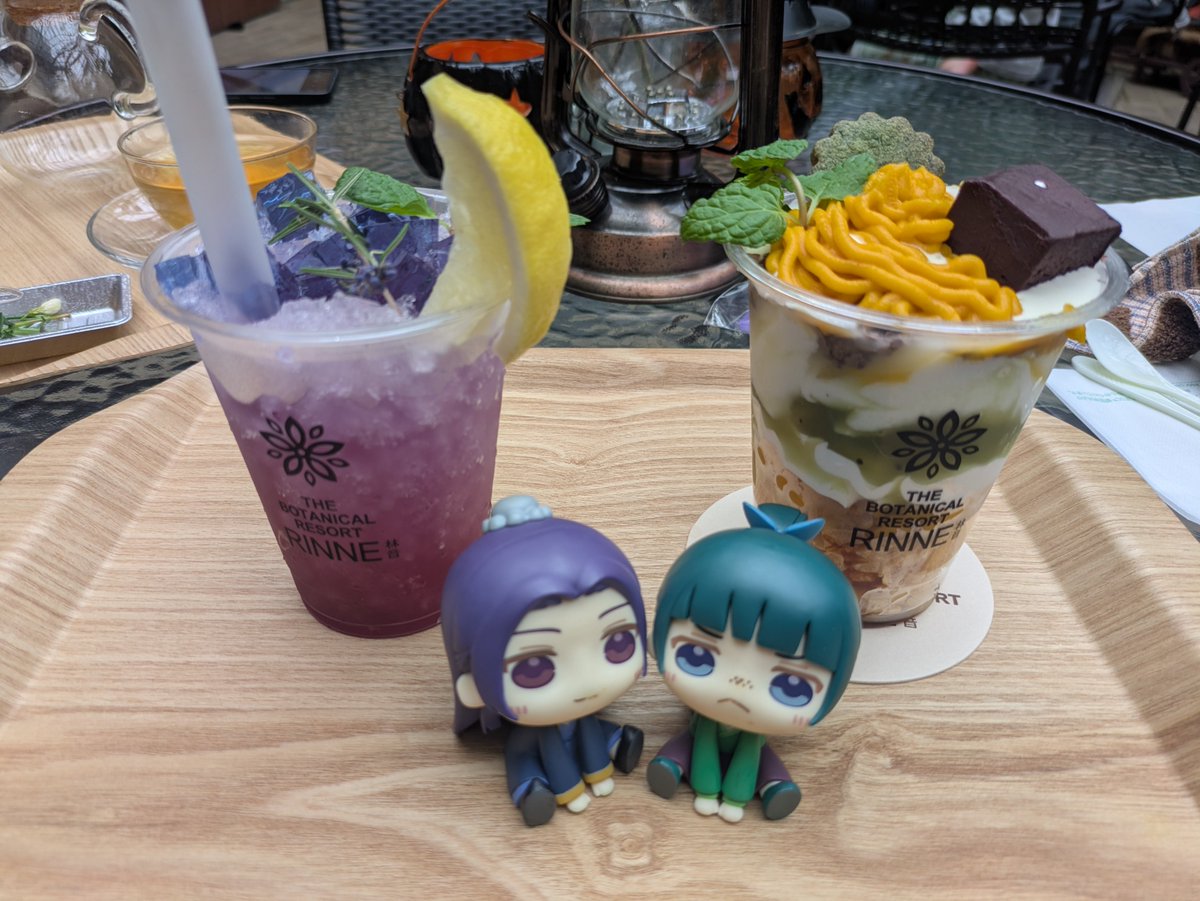 emickeyhappy's tweet photo. ボタニカルリゾート林音。駐車場から結構歩きます🚶‍���️‍➡️
植物園の中、滝の近くにスタンプ台。���ラボフードもいただいてきました。コースター４枚揃えた🎶
先があるので紅茶以外は車内でいただきました。
植物園面白そう！今度子どもたちも連れてゆっくり訪れたいです！ https://t.co/2Xe0yuGgx0