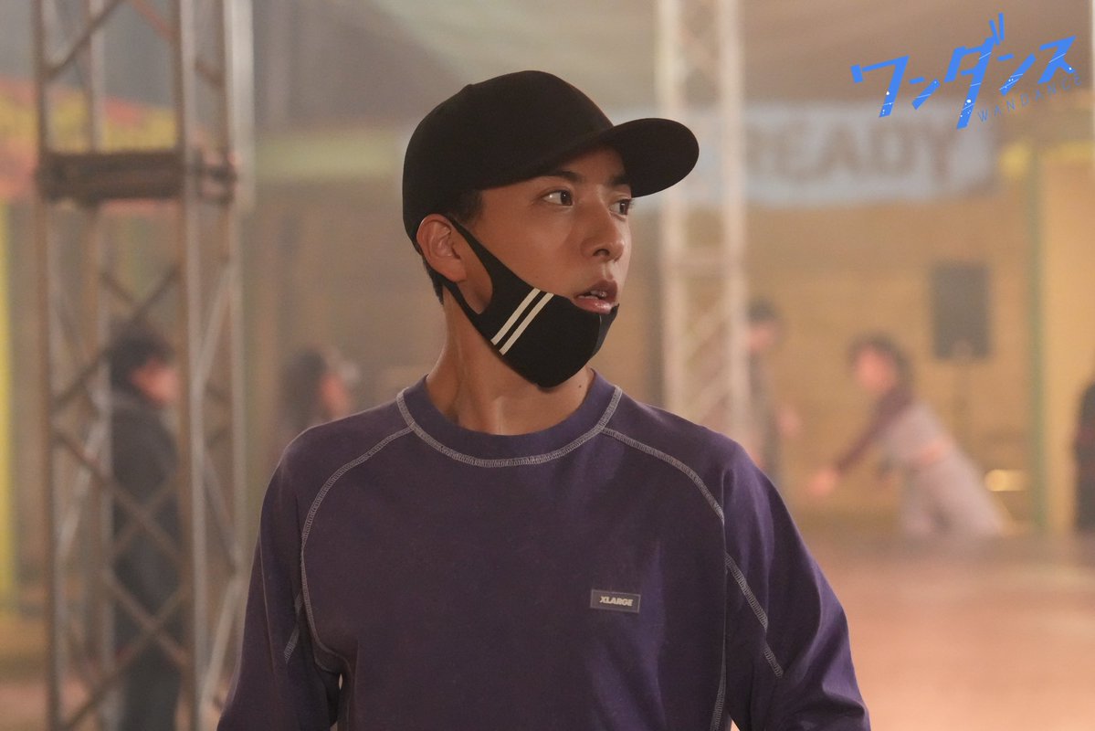 wandance_movie's tweet photo. ────── ⋆˙
　映画『#ワンダンス』
　TSUKKI 場面写真解禁 .ᐟ📸
　　　　　˙⋆ ──────

「ダンス一筋の姿勢が
アーティストとして素晴らしい」

草場監督も絶賛する
世界的ダンサー #TSUKKI が演じるのは
カボの最強のライバル・カベ🔥

鋭い眼差しから伝わる闘志と
圧巻のパワームーブ。

スクリーンで繰り広げられる
白熱のダンスバトルにご期待ください⚡

#映画ワンダンス
𝟭𝟭.𝟮𝟳 𝗙𝗿𝗶
https://t.co/b6qH3MEGAq