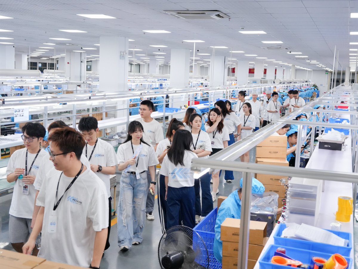 Mchose_official's tweet photo. Ever wondered what goes into making your gaming gear? 👀

Join the MCHOSE team for a behind-the-scenes industrial campus tour!

From manufacturing and rigorous testing to fine-tuning every detail, see how MCHOSE gear comes to life. ⚡

#MCHOSE #GamingGear #BehindTheScenes #gamingkeyboard #keyboard