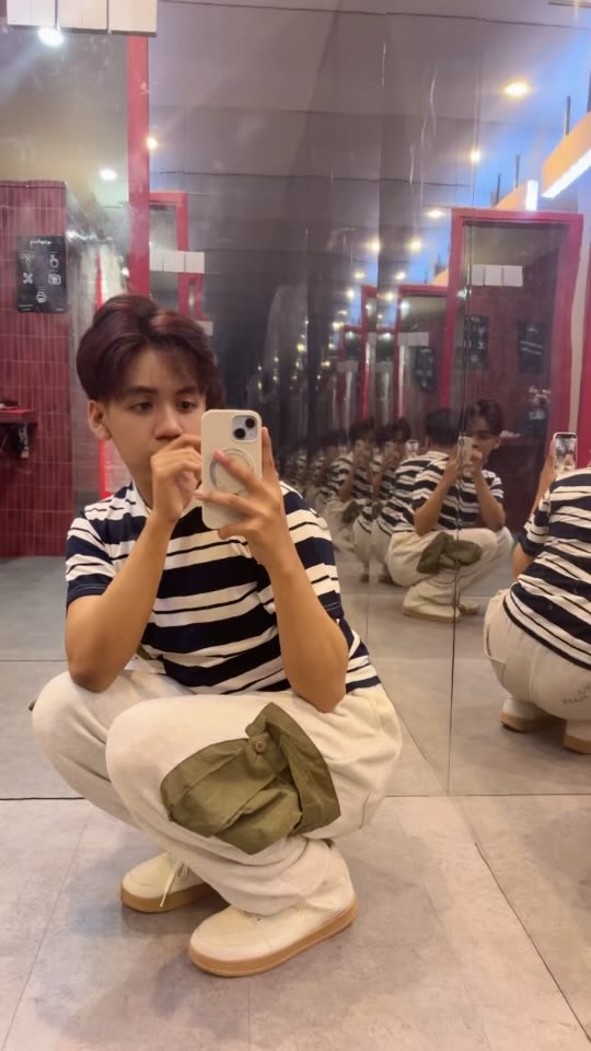 Rellonedge's tweet photo. gas mutualan nnti ku folbek
#gaykarawang #Femboy https://t.co/R2ZdJ8jiwv