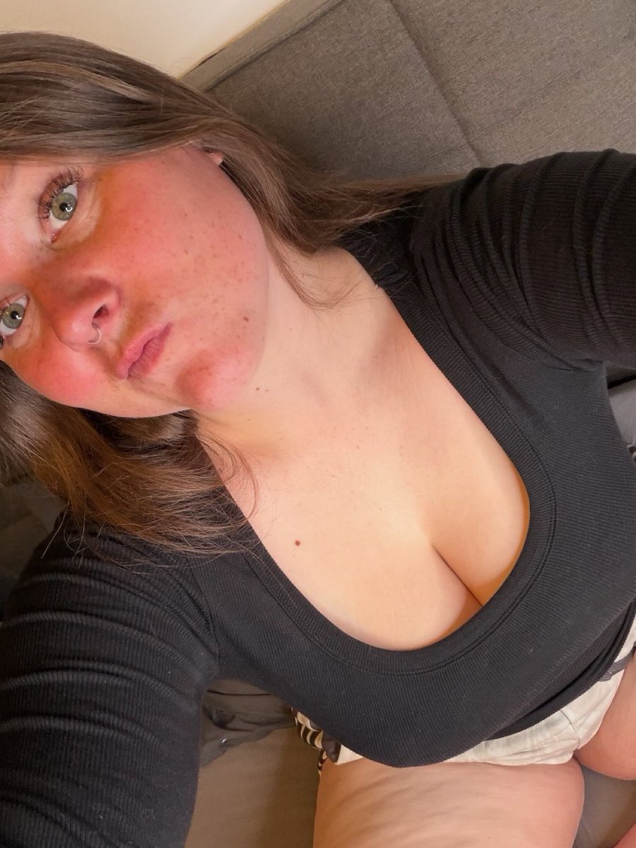 MaddyMayhg's tweet photo. Would you stick it in me?🥺🥺😒 https://t.co/f11rEJZ7O0