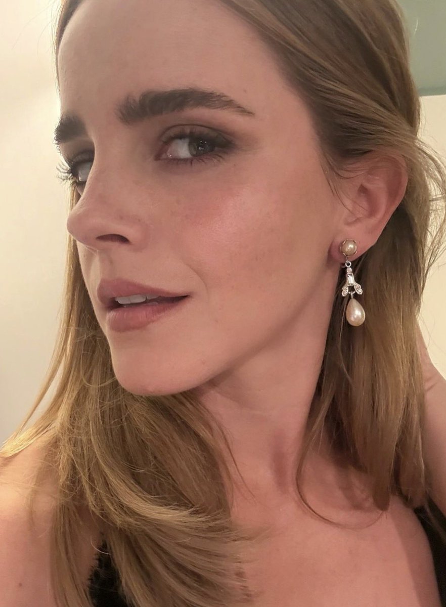hermionegnrger's tweet photo. tantos acontecimentos nesse final de semana, mas olha ela AQUI https://t.co/TrBE6UYBJ5