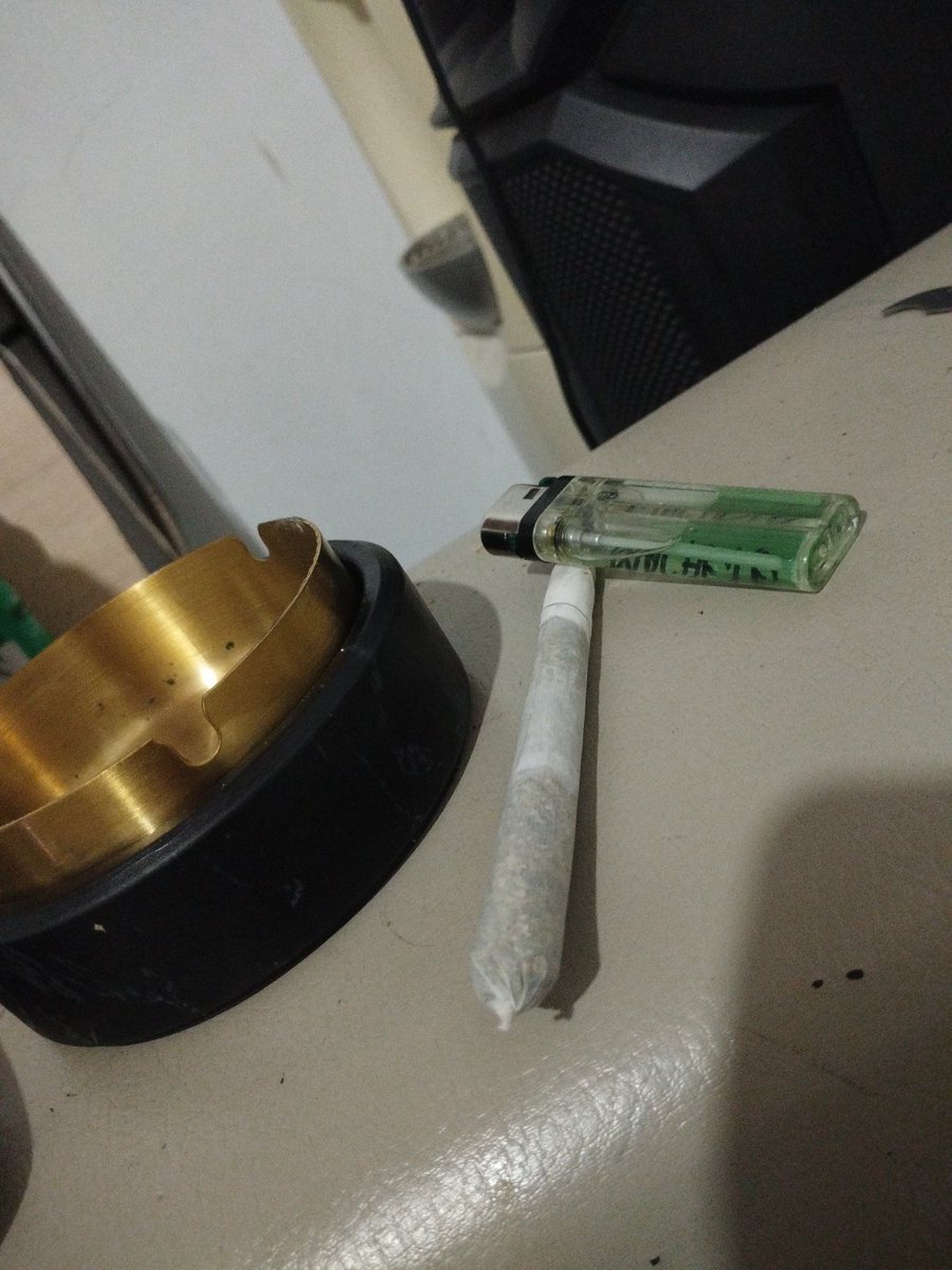 _DavidLpz_'s tweet photo. Quien me ayuda con este bb 🫨
#kush #weed https://t.co/vDkAMDDnbf