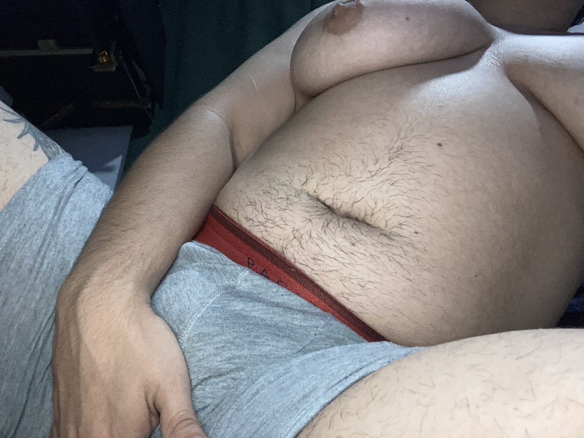 Aaron3vecesx's tweet photo. Big boy with big titties, would you like to lick them? 😋🤤🏳️‍⚧️🍊🍊
#pussyboy #transman #ftm #ftmporn https://t.co/J6O5wM8qEr