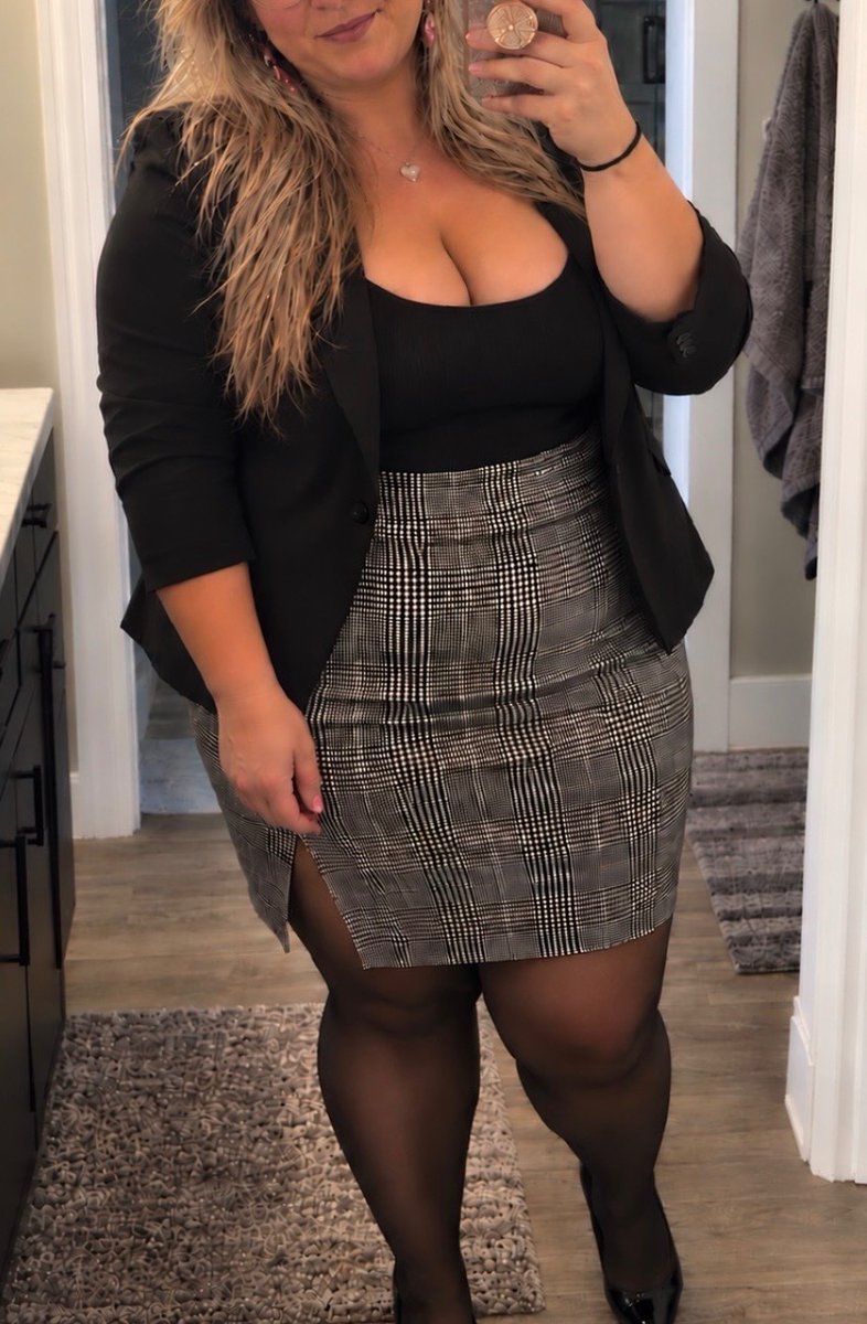 KristaPantyhose's tweet photo. Two more of this outfit , was requested a lot ! #pantyhose https://t.co/yZuLugWPV9