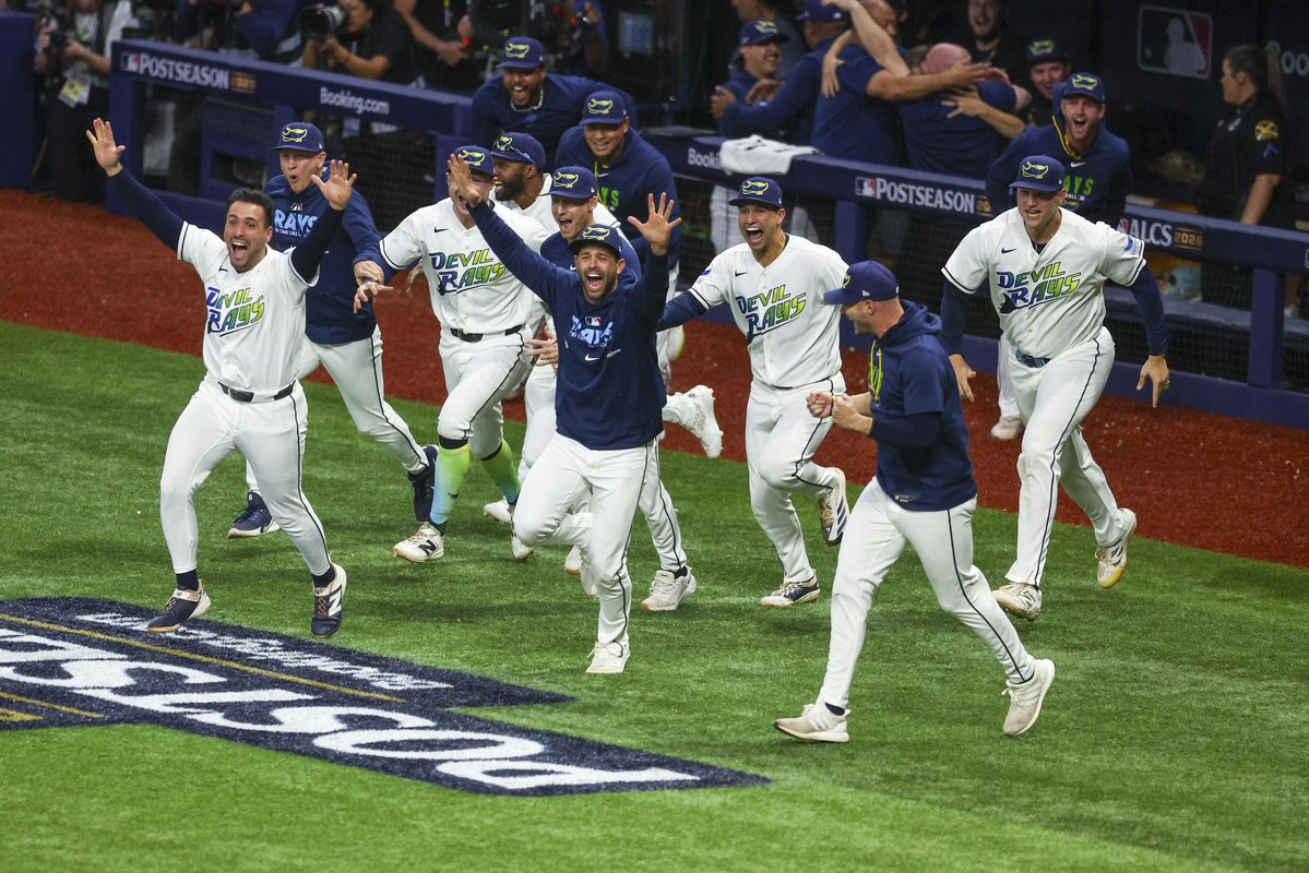 RaysBaseball's tweet photo. A moment we’ll never forget

#ForTampaBay | #Postseason https://t.co/dnUUh3wgHJ