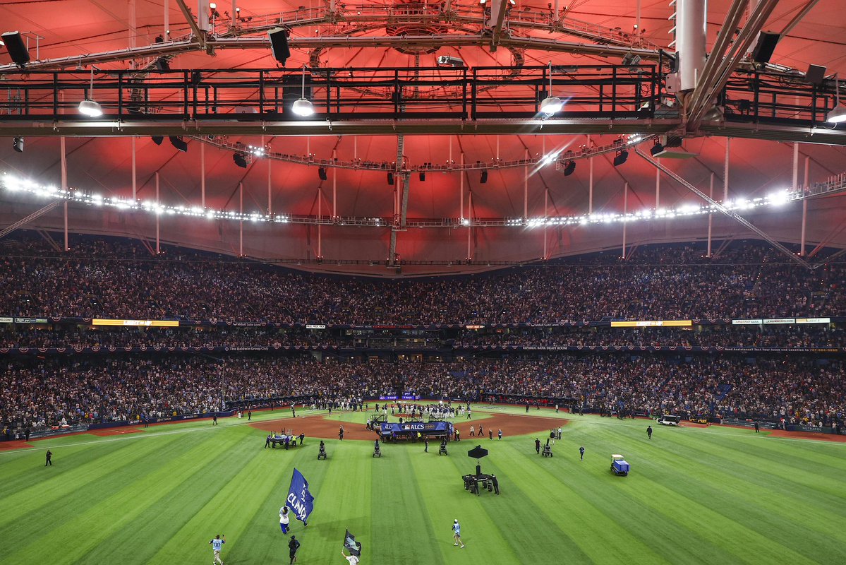 RaysBaseball's tweet photo. A moment we’ll never forget

#ForTampaBay | #Postseason https://t.co/dnUUh3wgHJ
