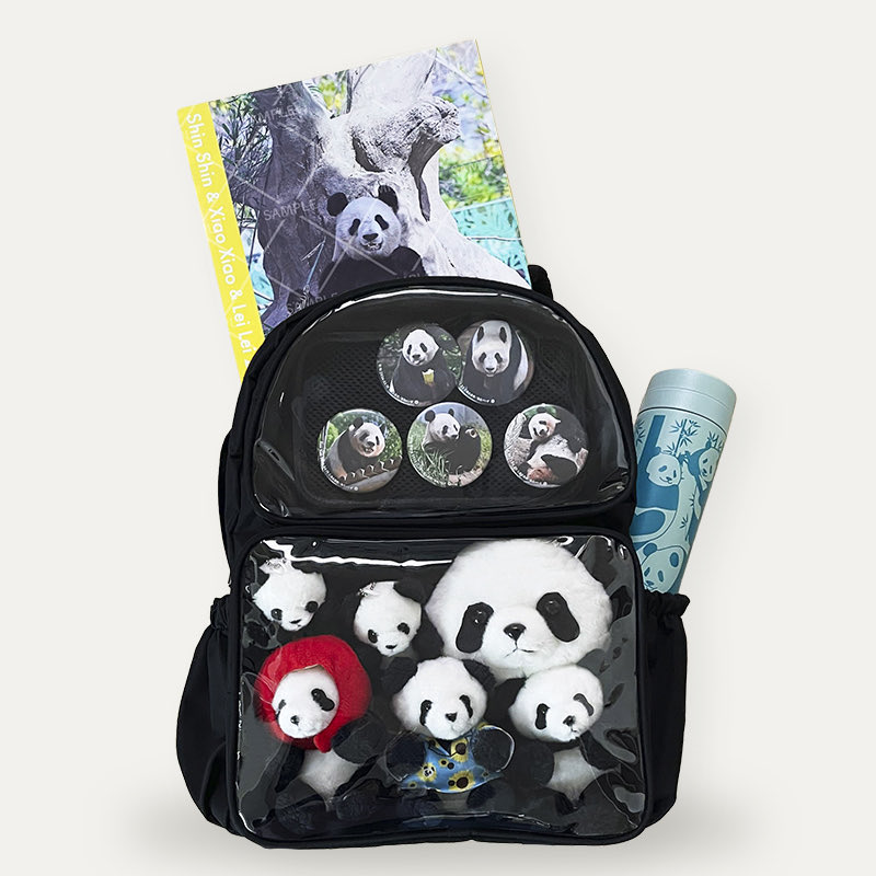 UENO_Info's tweet photo. ＼🐼本日発売🐼／

10月20日(火)に、秋のおでかけにぴったりなリュックが新登場！クリアポケットに自分の「好き」を主張するアイテムを入れて、かわいくデコレーションしてくださいね♪

《商品情報》
『上野パンダファミリークリアポケットリュック』税込5,500円

▼詳細
https://t.co/xW9N0AqOmb https://t.co/xTqT847tjV