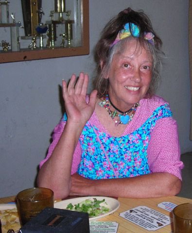shelleyduvallxo's tweet photo. Beautiful Shelley Duvall pictured in the 2000s. Gorgeous at any age. 🩷 https://t.co/fpOQsiTfHO
