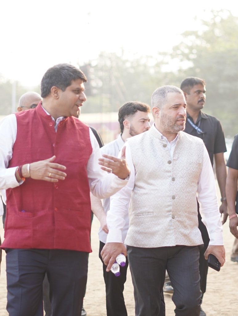 rajeshpadmar's tweet photo. Hon.Yaniv Reavach, Consul General of Israel to Midwest India at VijayaDashami Utsav at Nagpur. #VijayaDashami https://t.co/2v0HxUNoWa