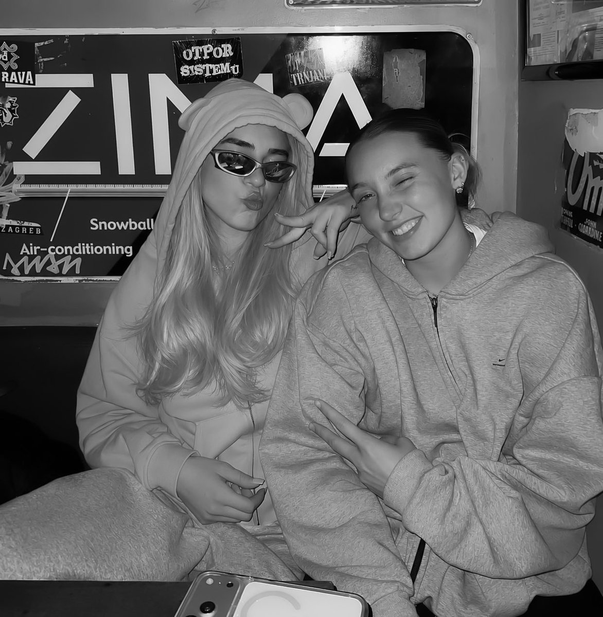 dearmelanchzly's tweet photo. hey, you @bueckerzz. I hope you know that you’re a special friend who has taken up an unexpected, but very important, place in my life. I love you, enjoy your day! https://t.co/WlLEryYKoD