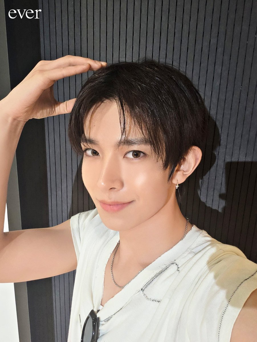 cuddlyheeseung's tweet photo. 🗓️ Evan Schedule October 20

ㅡ YZY Fancall Round 4
⏰ 8:30PM KST 

#evan #에반 https://t.co/jLK19Rm0NA
