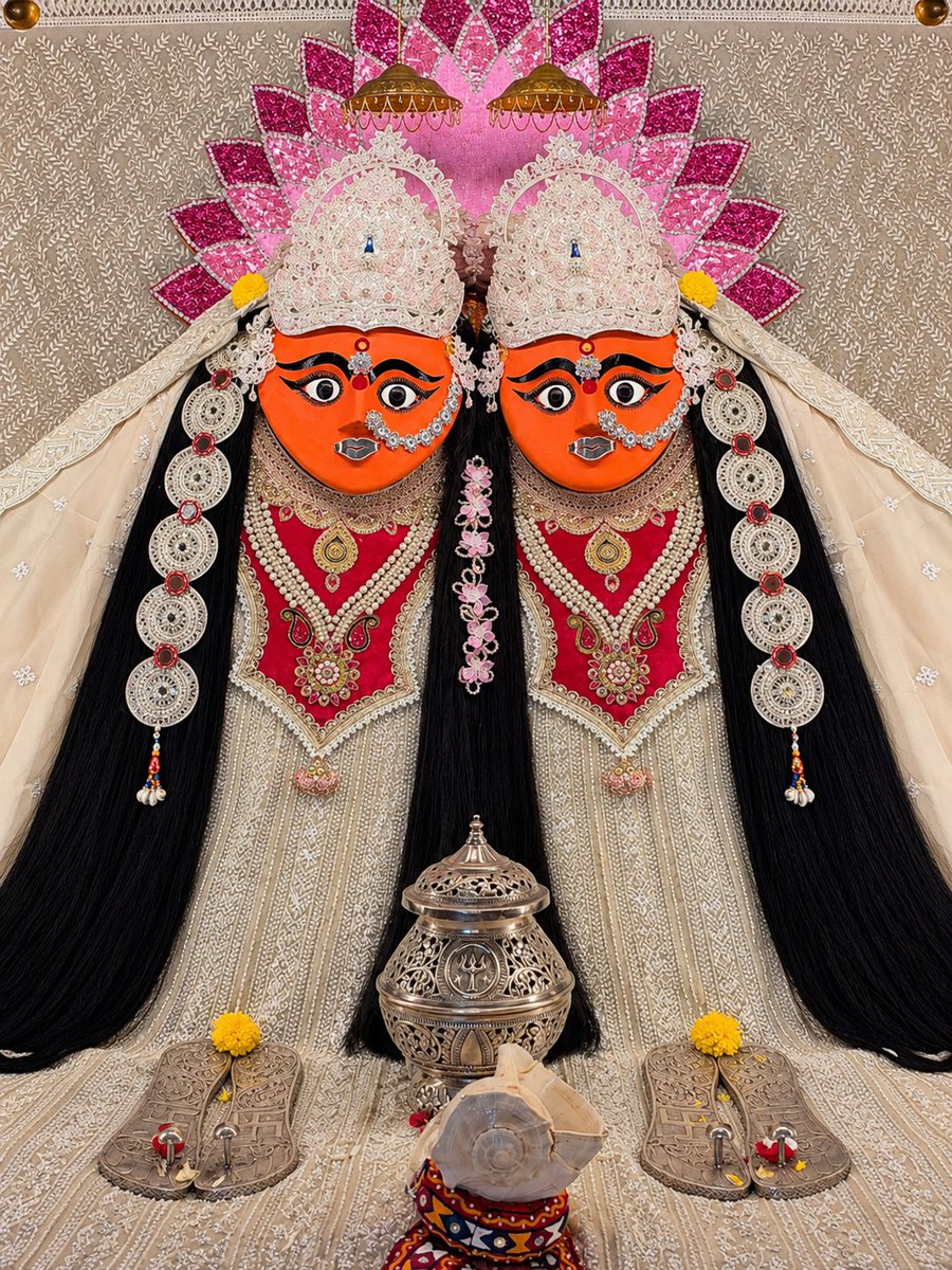 ChotilaTemple's tweet photo. આજના દર્શન 🚩
આસો સુદ નોમ - દસમ. મંગળવાર.
તા. 20/10/2026.
જય માતાજી 🙏🏻 https://t.co/iyZmkBTpKH