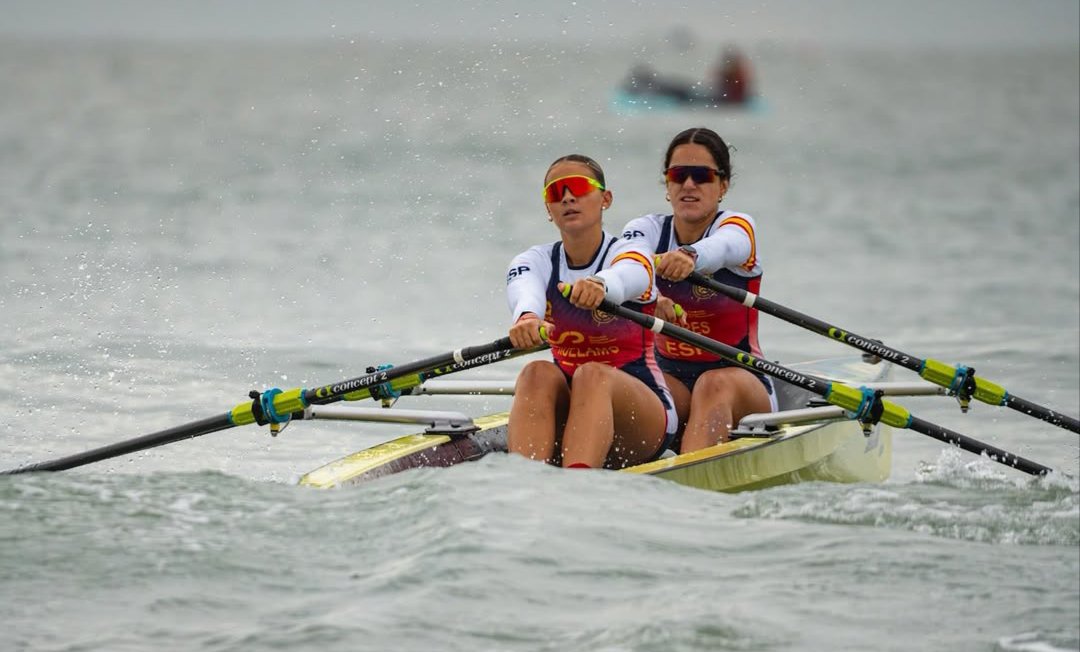 la_antorchita's tweet photo. 🚣🌊#RemoMar Mundial Qingdao 🇨🇳

Ander Martín M1x
1/8✅ Lefebvre 🇫🇷
1/4❌ Liu 🇨🇳

Esther Briz W1x
1/8✅ Zeeman 🇨🇦
1/4❌ Zhu 🇨🇳

Sara Torres/Lirios Huélamo JW2x
1/4❌ Erneidou/Laskaridi 🇬🇷

Inclusivo
🥇Marcos Delgado/Rocío Fraguela
1/2✅ Stevens/Miller 🇺🇸
Final✅ Da Silva/Silva 🇧🇷 https://t.co/yQAxGNLPH9