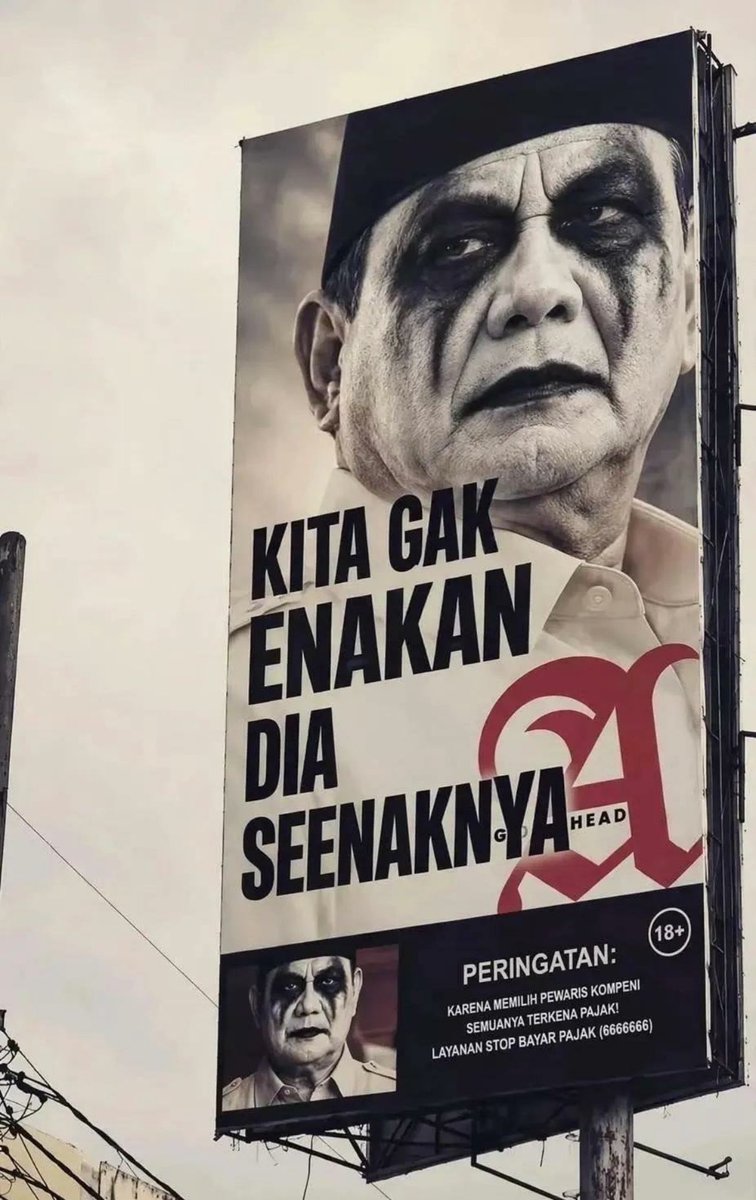 darevillain's tweet photo. Banner Greenpeace dicopot tuh biar diganti pake ini ya? https://t.co/63Mpkgd6R2