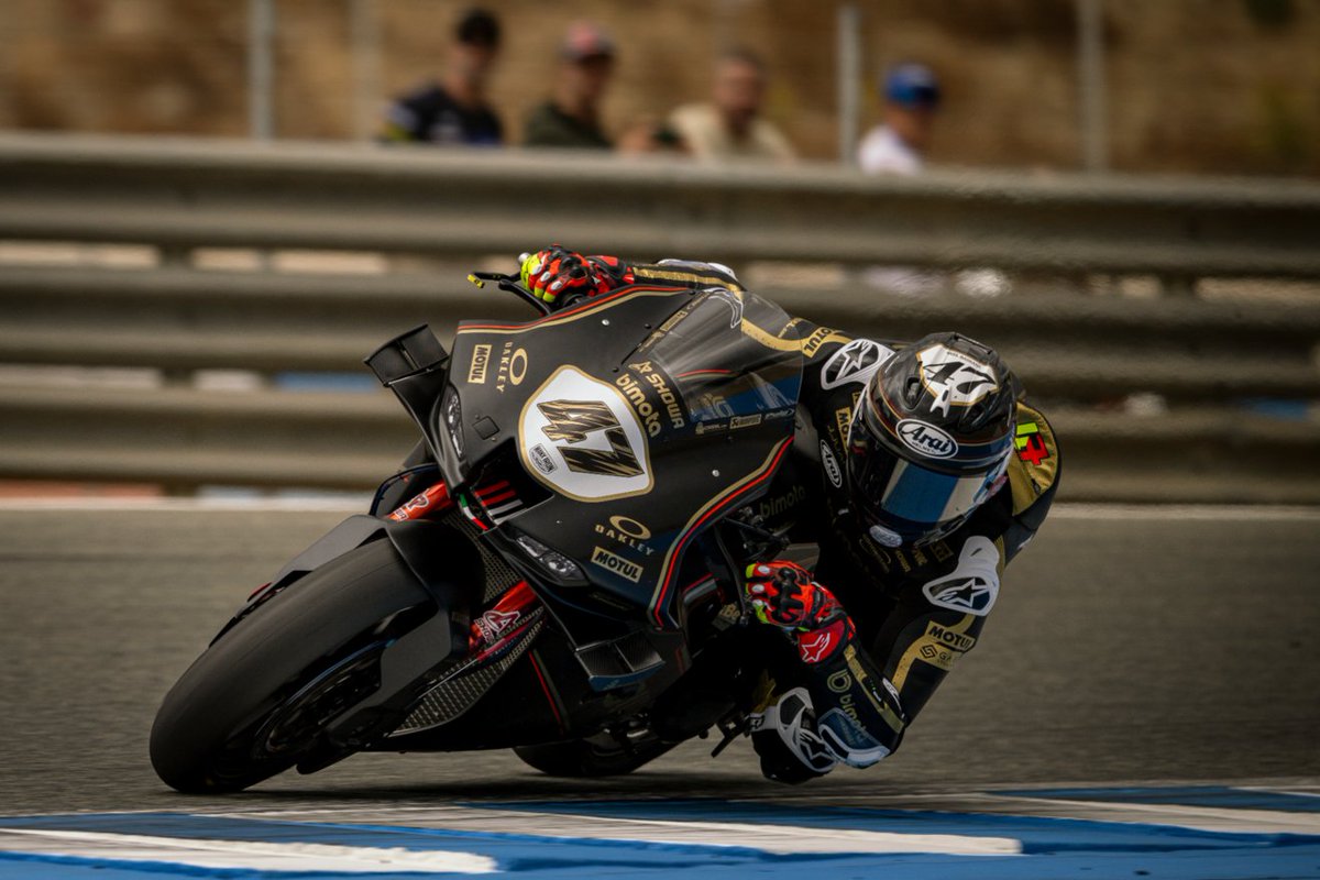 bimota_JP's tweet photo. 先週末のスーパーバイク世界選手権
最終戦へレス（スペイン）
bimota by Kawasaki Racing Team のリザルトは
#22 アレックス・ロウズ選手　8位-5位-7位
#47 アクセル・バッサーニ選手　10位-12位-8位
（Race1-Superpole Race-Race2）

みなさま、応援ありがとうございました。
#BBKRT #WSBK https://t.co/jFKJifiTSM