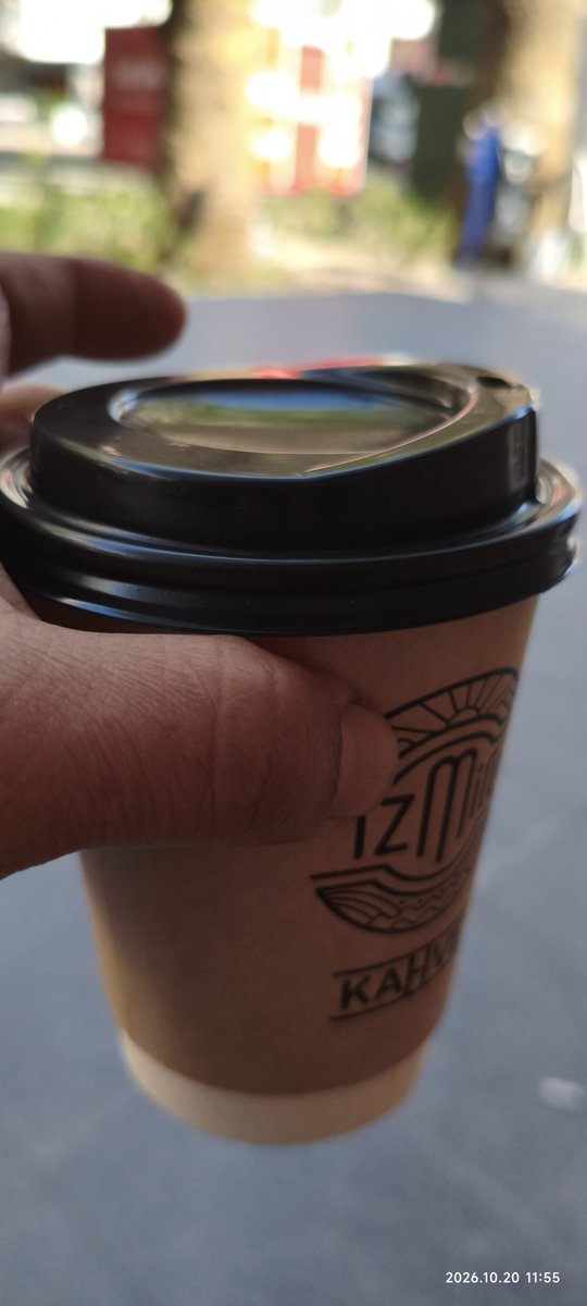 Fast_Boy35's tweet photo. Bornova Metro günün ilk kâhve keyfî ☕😋 https://t.co/yEn4hb1h24