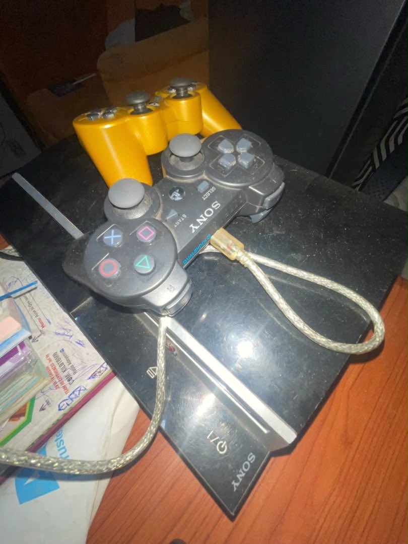 daud_abdulazeez's tweet photo. FOR SALE 🏷️🔥

PS3 with 2 Pads | 500GB

💰 ₦80K    (Fixed)
📍 Mokola , Ibadan 
✅ Condition: Excellent
☘️ Defect: None

🛡️ 100% refund at pickup if an undisclosed defect is found.

📩 DM to purchase https://t.co/z7ayTXoxeb