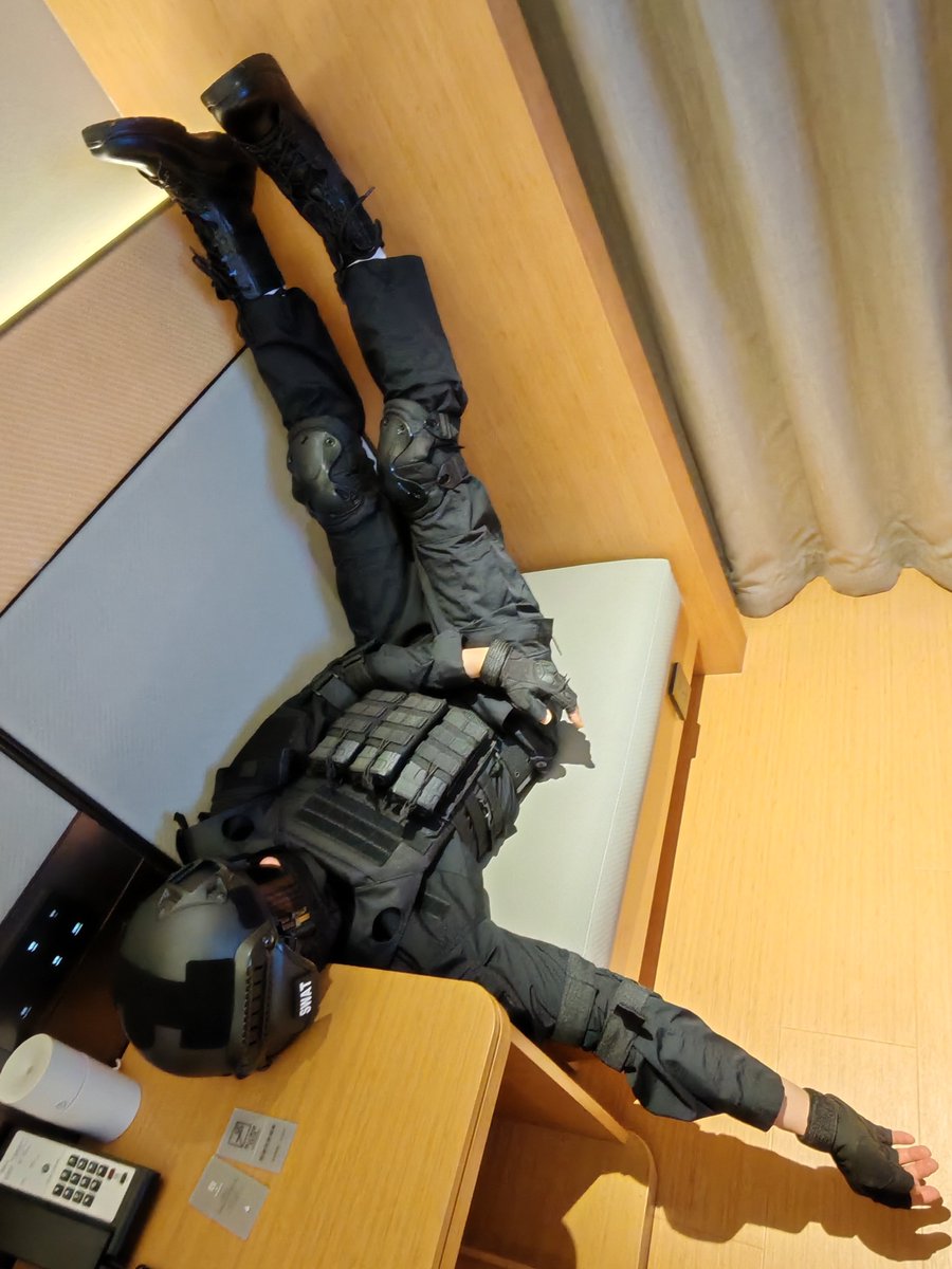 wtsockboy's tweet photo. #剧情模拟 #模拟杀 【穿制服的小A后续】III
 “这个椅子用来玩你太合适不过了！”“瞧这无处安放的大长腿！那就折叠起来吧！” https://t.co/jZ1roCDKUH