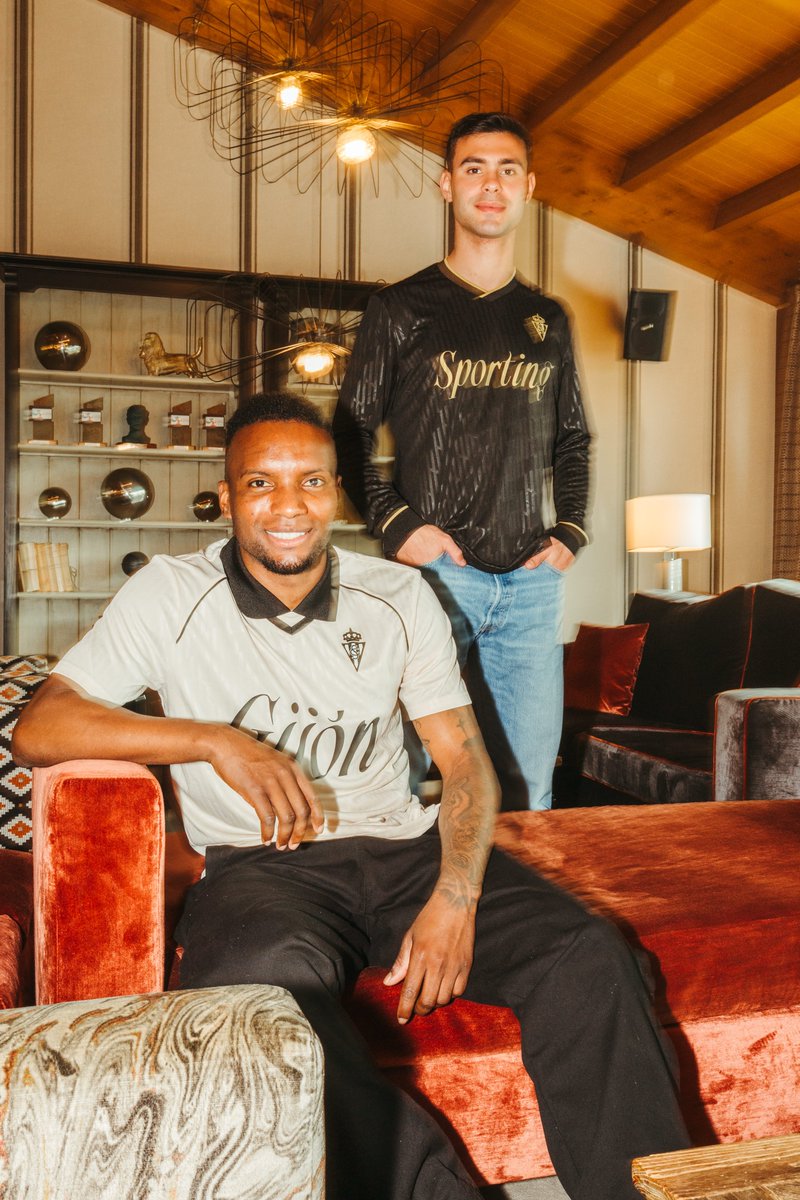 RealSporting's tweet photo. 🆕 🤝 SIROKO.

🤩 𝑽𝒊𝒔𝒕𝒊𝒆𝒏𝒅𝒐 con el Sporting. 𝑳𝒖𝒄𝒊𝒆𝒏𝒅𝒐 al Sporting.

ℹ️ https://t.co/KDBPff9v7b. https://t.co/qRpE82Rtqw