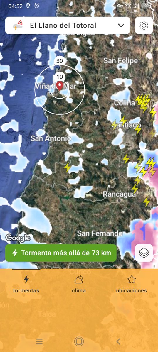 CA2BAV's tweet photo. A esta hora se registran fuertes tormentas eléctricas sobre #Santiago por desarrollo convectivo en primera banda frontal de esta baja presión. Se espera que mientras vayan pasando las horas se hagan más constantes, y su peak será al atardecer de este martes https://t.co/Zm4rDukNF8