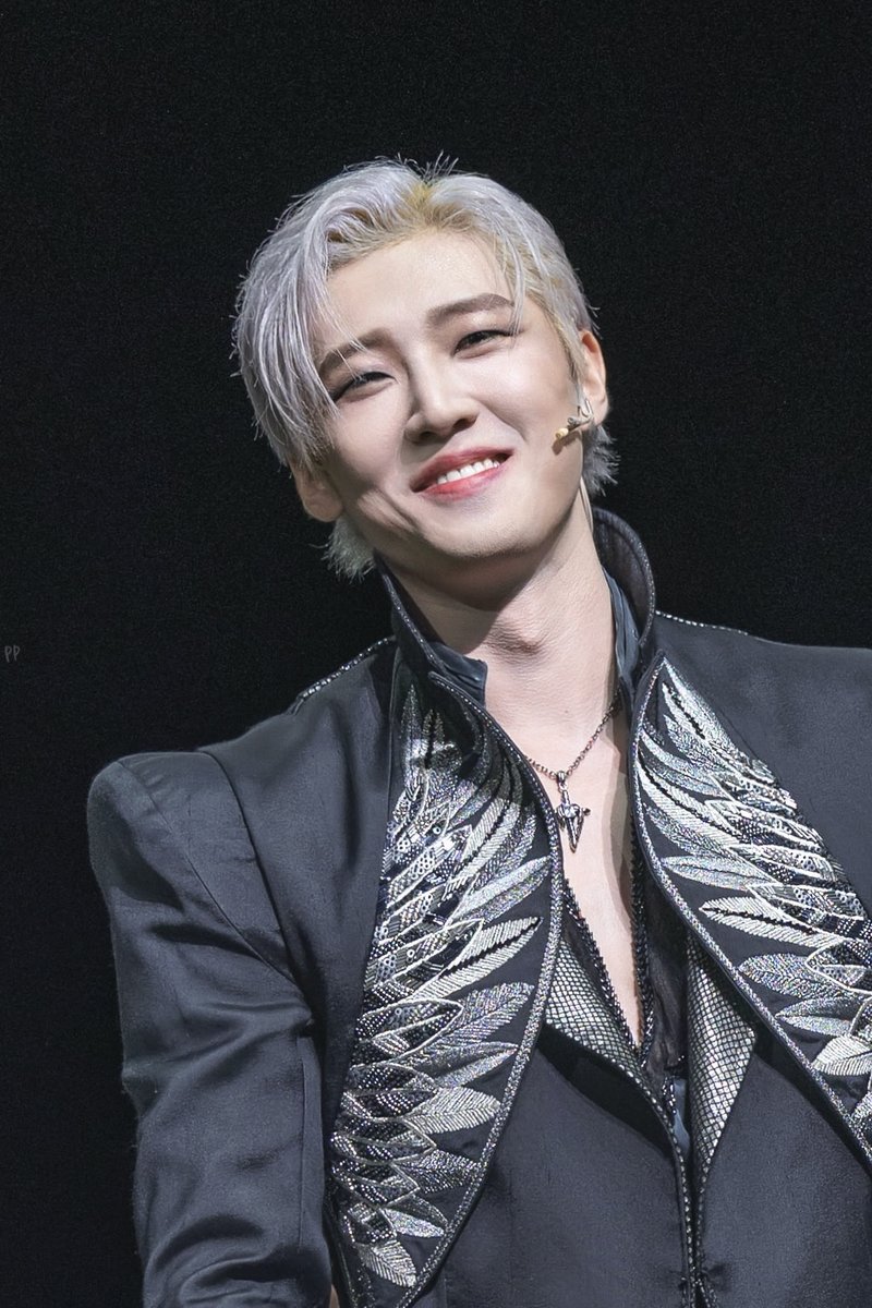 xiaxiaxia_pp's tweet photo. 헤헤 https://t.co/BUUWnn0LOc