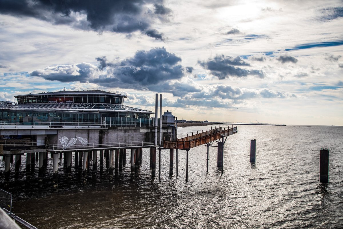 EireenVL's tweet photo. @jolandabrwr #fot_O_ktober #paaltje #pier #Scheveningen https://t.co/d0PpTUjHH9