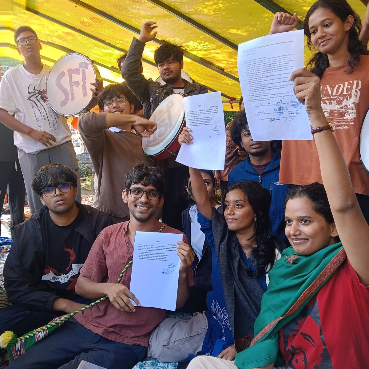 anishgawande's tweet photo. Amidst the gloom, some hope! 

Congratulations to all those on hunger strike at JNU for forcing the administration to acknowledge your demands and finally reverse the rustication of student body office bearers. Hoping it won't take 17 days the next time over ... https://t.co/5Yxc1E7smQ