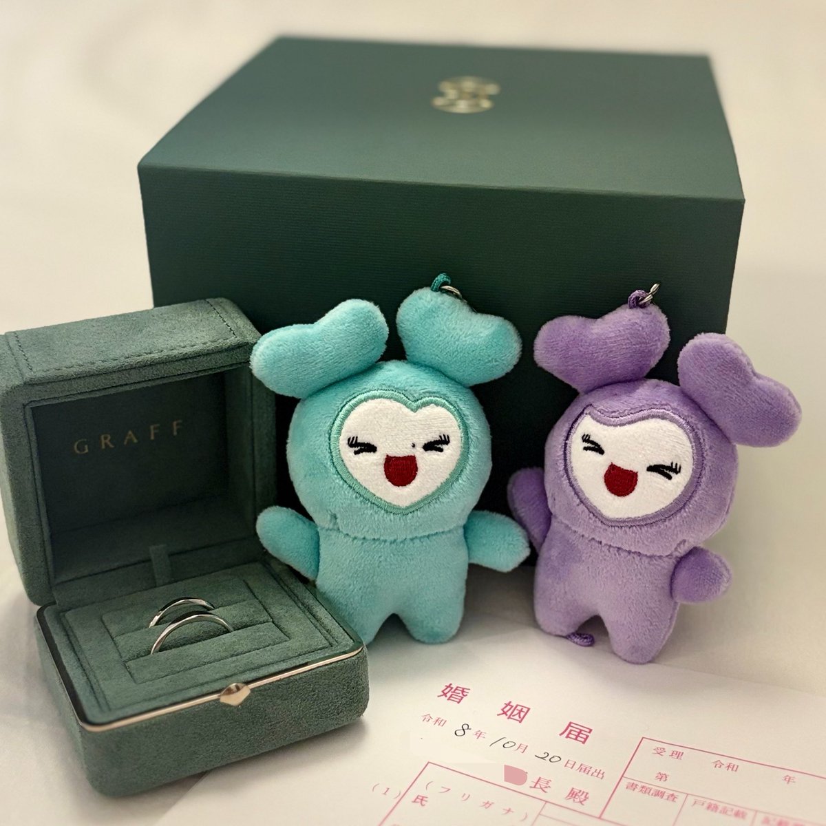 m_by_asu's tweet photo. TWICEのおかげで出逢えた人とTWICEがデビューした今日10月20日に結婚しました💐
TWICEのように末永く仲良く過ごせますように！

TWICEありがとう！！！！！！ https://t.co/zDkUxAGveT