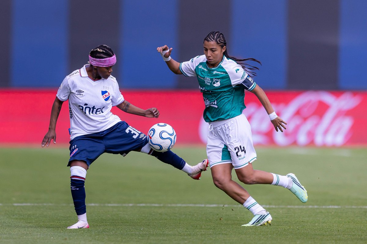 _superpoderosas's tweet photo. #Galería | Imágenes de la victoria del Deportivo Cali 🇨🇴 2-0 ante Nacional 🇺🇾 por la Fecha 2 de la @libertadoresfem 🏆🌎.

⚽️ Ingrid Guerra y Daniela Castellanos marcaron los goles del cuadro azucarero.

📸 @CONMEBOL https://t.co/cjk6keHFB4