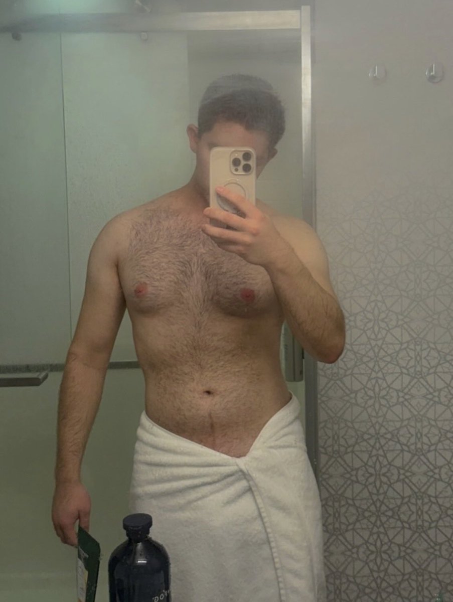 VAdrian2024's tweet photo. 🧖‍♂️🧖‍♂️#gym #model #shower #gay https://t.co/NzE7CsS0OV
