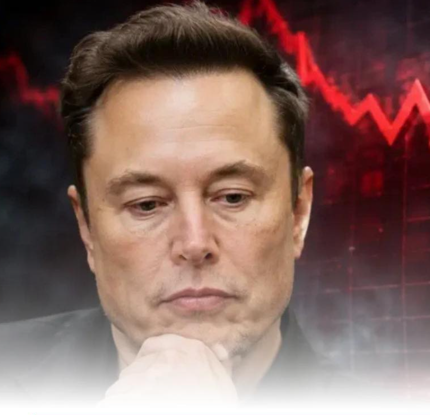 FinanceLancelot's tweet photo. SpaceX $SPCX shocked the market today by announcing they will be releasing their Q3 earnings report tomorrow.

This is extremely unusual with no notice.

Analysts expected a report in around November 3, 5, or 17, consistent with the gap after the August 4 Q2 report.

So why are they doing this?

Reports indicate SpaceX is seeking around $40 billion of new funding to buy $NVDA chips ($10 billion in loans + ~$30 billion in investment-grade debt).

But the real reason is likely this...

28% SpaceX share unlock is triggered solely by the public release of SpaceX’s Q3 2026 results.

So not only are we going to see 28% of shares hitting the market on October 22nd, but on Sunday October 25th an additional 7% of shares get unlocked as well.

Why is Elon rushing to unlock these insider shares?

Does he know a market crash is coming?  🤔