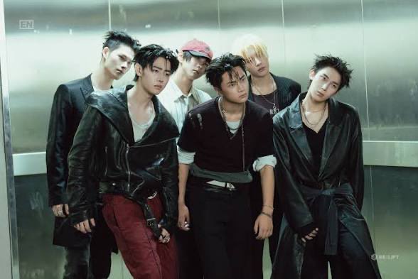 Berryihit's tweet photo. @hypenzonehq #ENHYPEN 
#2026MAMAVOTE https://t.co/sGDxWz0B6K