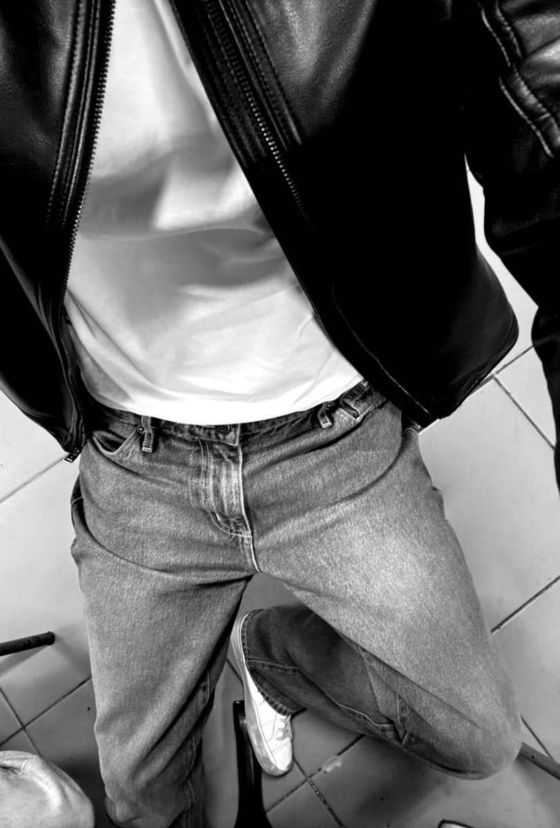 sehongyeon's tweet photo. ᅠᅠᅠᅠ⏐ … ☥ ⓘᅠootd today. https://t.co/IqSg4O8xhb