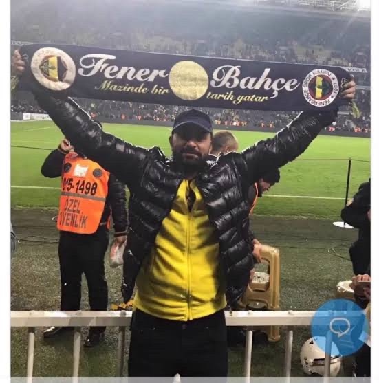 GsCommandos's tweet photo. Fenerbahçeli gazeteci Murat ağırel tutuklanmış .

İlgisiz konularda Galatasaray ismini geçiren Murat ağırel , Fenerbahçe ile direk alakalı Dilan Polat , hakan safi konularına değinmemesi sebebi ile Galatasaray taraftarının büyük tepkisini çekmişti.

Temel resmi gaEtw’dw #tsvbjk 
Gönül dağı #salı