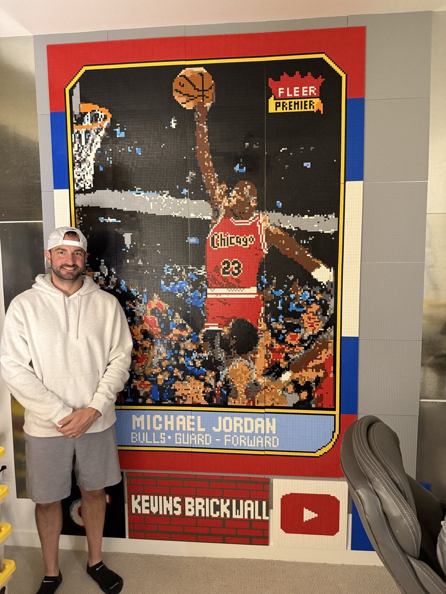 FinalTableKev's tweet photo. I’m really proud of this LEGO build
1986 Fleer MJ

#lego #sportscards #michaeljordan #vintage https://t.co/CUgvBSP7IE
