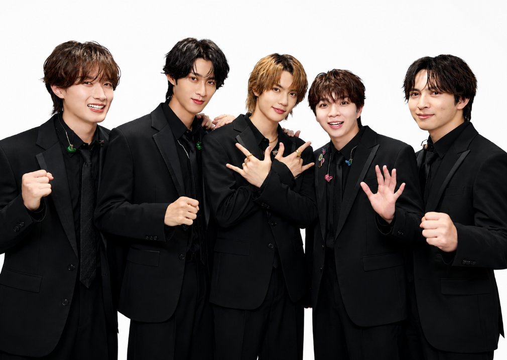 milk___info's tweet photo. ✨ 『日経トレンディ』12月号にM!LKが登場！

特別版の表紙をM!LKが飾ります！💖

ここでしか読めないインタビューに加え、特別付録として両面ピンナップも収録！M!LKファン必見の一冊です！🎁

📅 11月4日（水）発売
💗 ご予約はこ���らから 👇
https://t.co/yIz1kLDns8

#PR #MILK #日経トレンディ https://t.co/2qYocvedV6