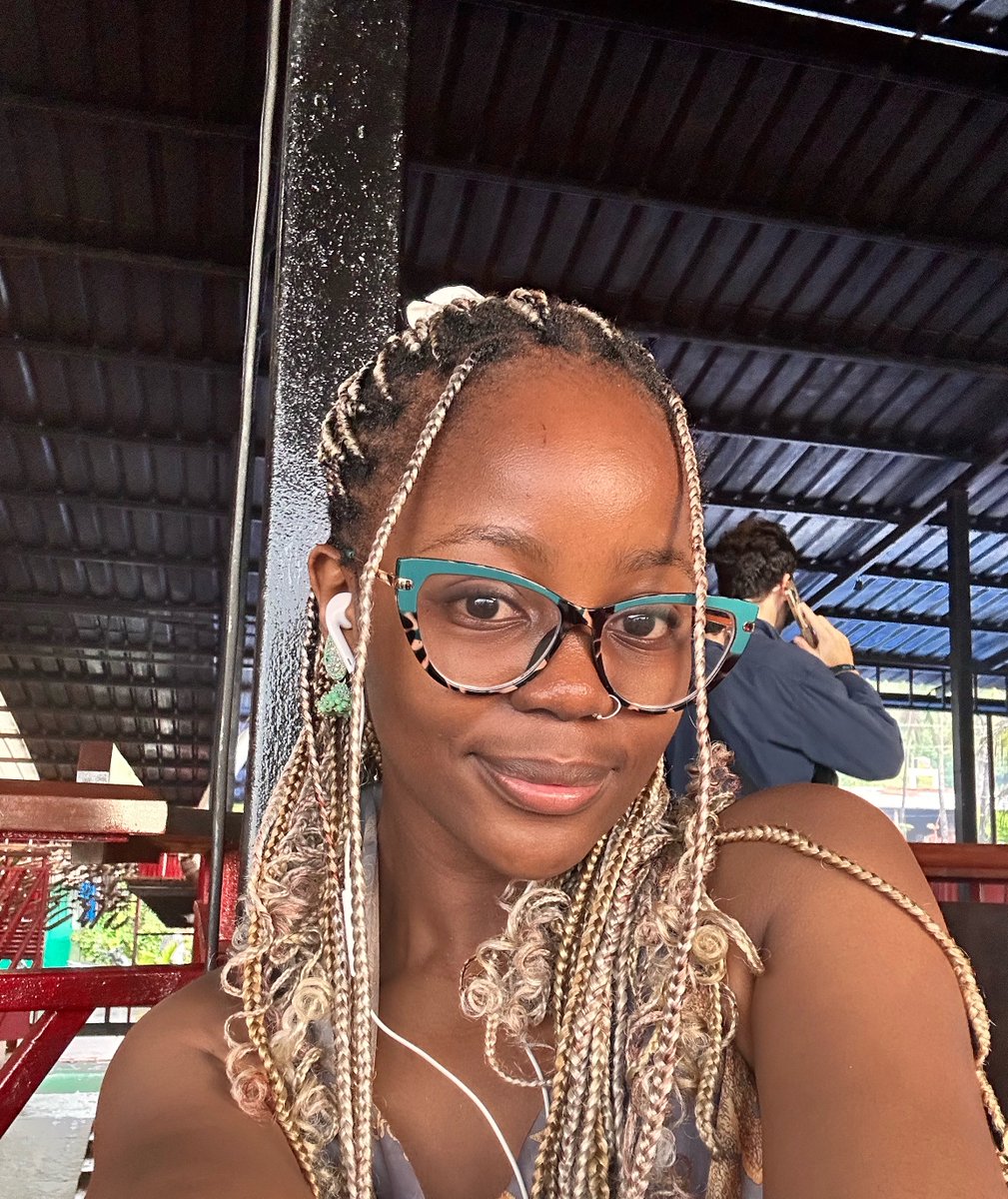 MissPurrple_'s tweet photo. the Goa sun is giving me a tan lol

I can see myself visibly getting a little darker and honestly think I’m a little obsessed with it. could do without the sticky humidity but I will live 
doesn’t help that I was already enamoured with India before coming here 🫠 https://t.co/irt2LKma5s