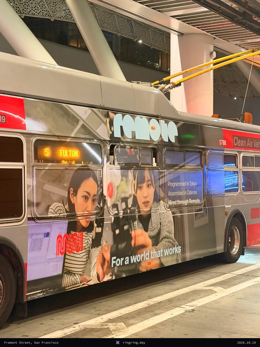 Ringring440hz's tweet photo. Hello 👋 Spotted @remote @marcelolebre on Fremont Street, San Francisco. A moment in the city. A letter to the future. Leave your mark: https://t.co/Gxq9hZqzj2

#FutureOfWork #GlobalHR #RemoteHiring https://t.co/Ut4moTTp3L