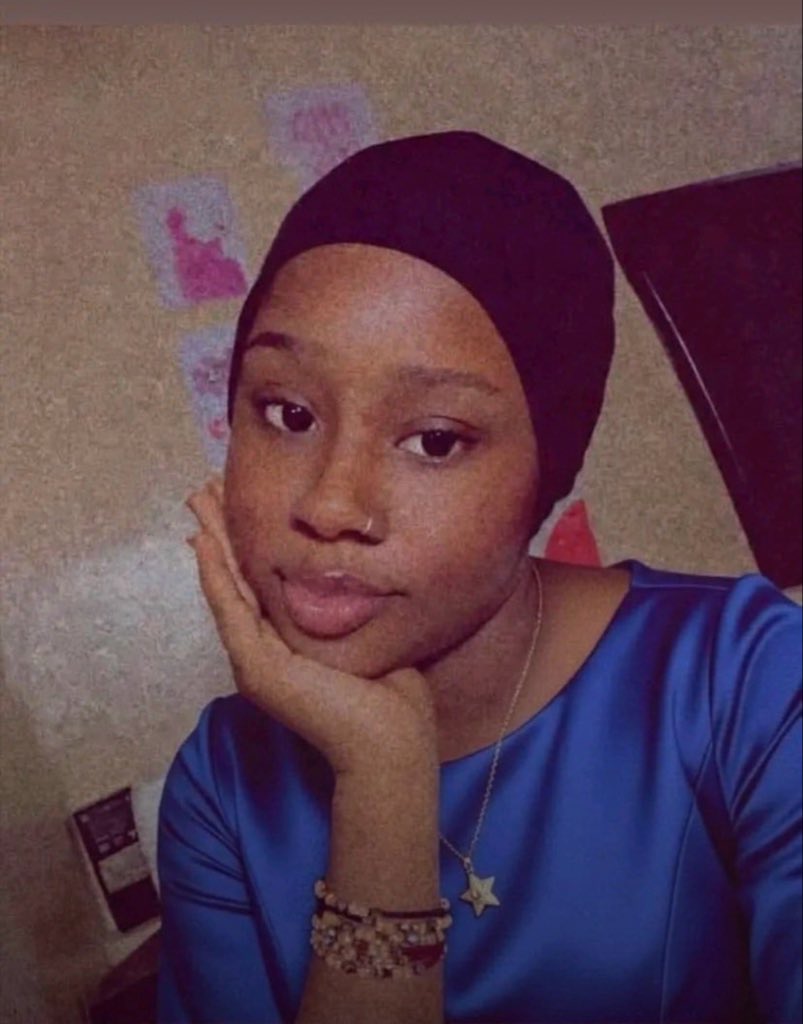 sharifa_sane's tweet photo. I need a poor boyfriend any One?💔 https://t.co/1PlQBWcgSL