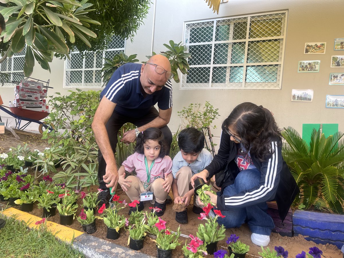 dpsshj's tweet photo. Phase 4A: Celebrating Arab Environment Day

Honouring Heritage, Inspiring Sustainability!

Phase 4A celebrated Arab Environment Day through interactive quizzes, discussions, Arabic calligraphy and pottery, fostering environmental awareness, cultural pride and sustainable living. https://t.co/AAHjLHuEbo