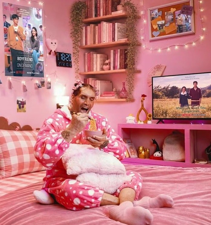 PicturesFoIder's tweet photo. Netflix India features former WWE world champion The Great Khali in a new photoshoot https://t.co/6nmzbj9vHh