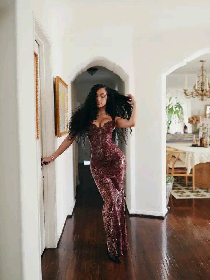 Kristy_Sarah__'s tweet photo. the magic of being a woman ❤️

Victoria Kean fashion show 🪽

styled kris fe 
photos Ro
cd niko mark | pose coach | creative director 
hair Romario Accime 
makeup LANDYN ALEXA
dress custom Venus Prototype 🌈 https://t.co/ZJxA3C5pBX