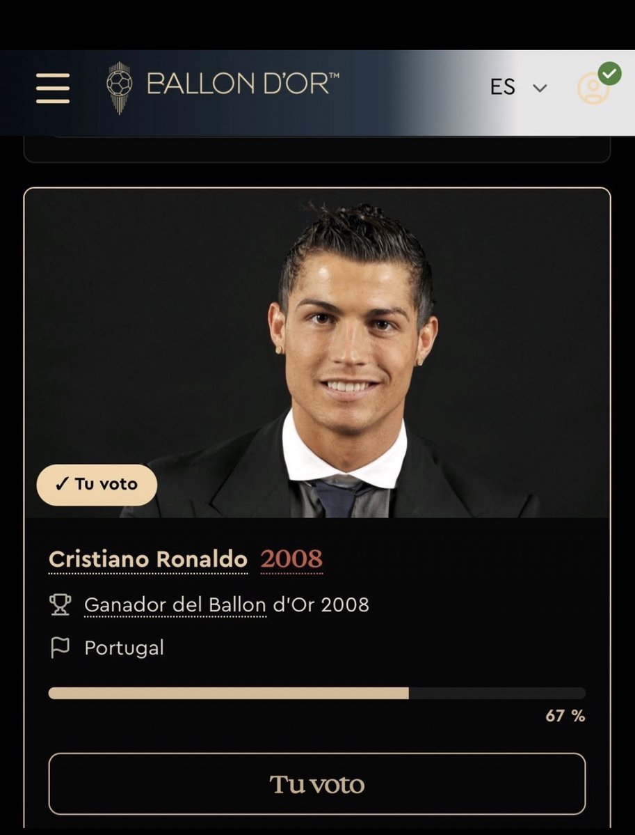 FootballerHQ's tweet photo. 🚨NEW: Cristiano’s 2008 Ballon d’or season is now leading with 67% as the greatest  of all time 🐐 https://t.co/DLEinQ0Nnu