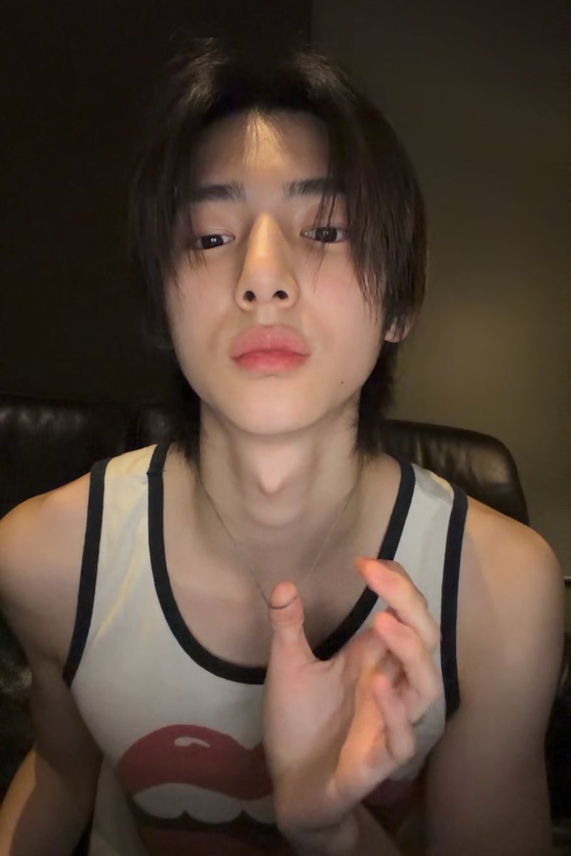 jjucider's tweet photo. the fit you all know https://t.co/GfBV3e5hEC