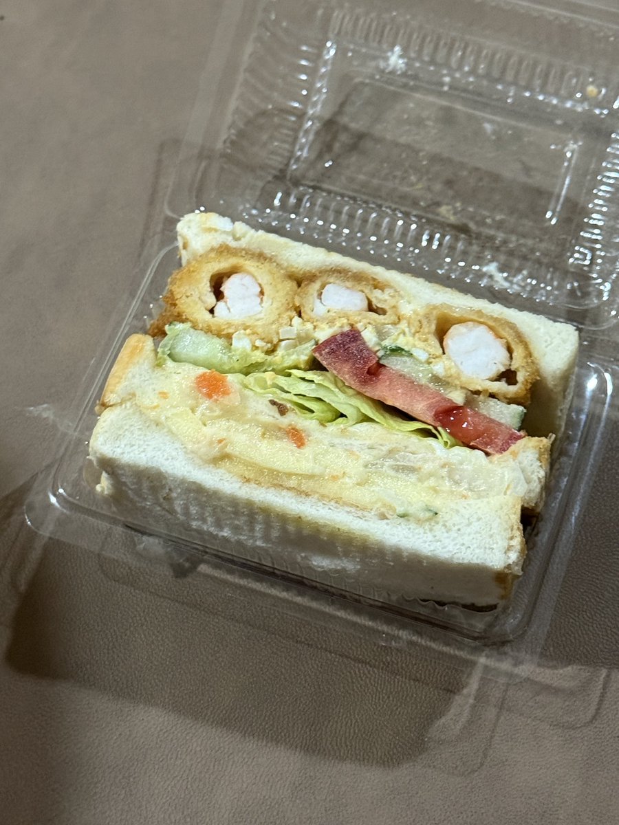 chingcbn's tweet photo. ถ้าไป Custard Nakamura ต้องไปซื้อแซนวิชทงคัตซึ
ส่วนเรา เราชอบขนมปังหน้าพิซซ่าญี่ปุ่นมากๆ เป็นสิ่งที่ซื้อกลับมาทุกครั้งเลย😋😋
พุดดิ้งอร่อยทุกรส ช่วง Halloween เลยได้พุดดิ้งฟักทองมา🎃🎃
ทิรามิสุก็ดีนะ ร้านนี้ทุกอย่างดีไปหมด แนะนำเลย
พิกัด https://t.co/CGujPJwfZe https://t.co/uTehoovIay